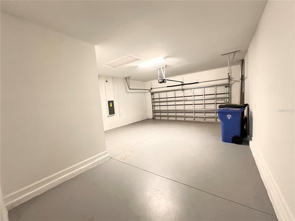 Garage, Interior
