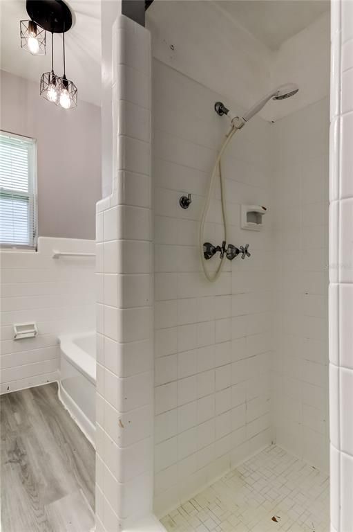 Bathroom, Interior, Pendant Lights, Wood Texture Flooring