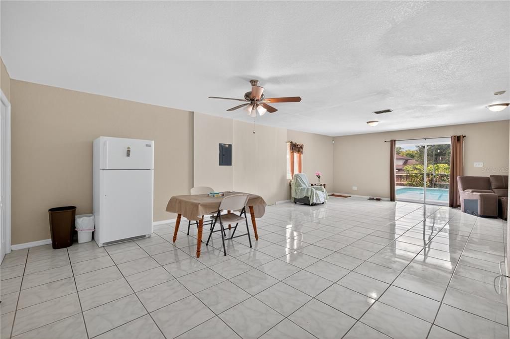 Dining room, Interior