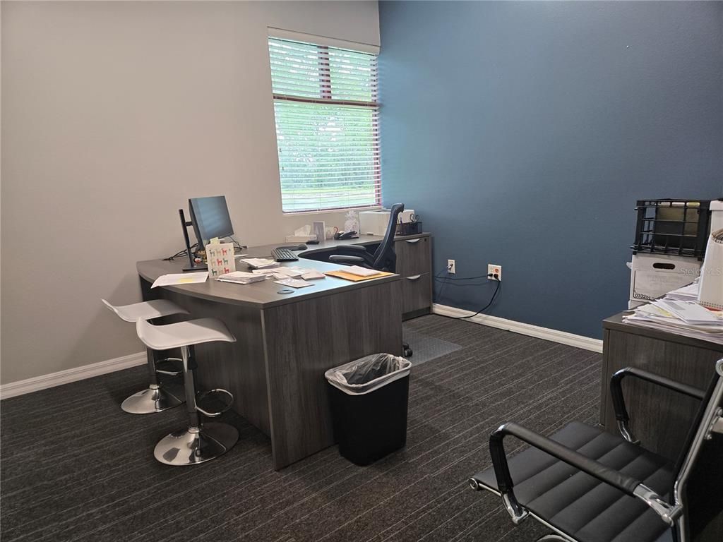 Home Office, Interior