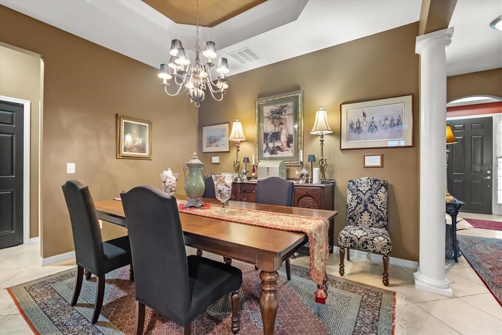 Chandelier, Dining room, Interior