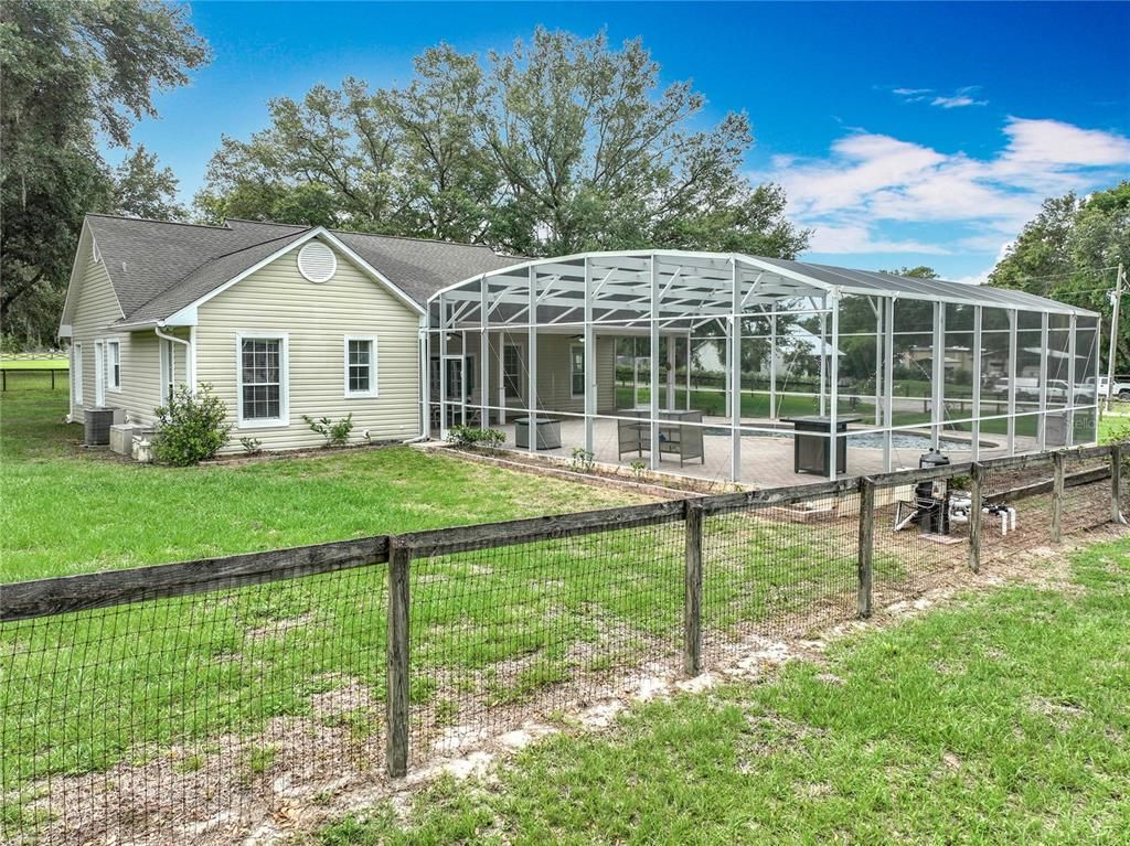 Backyard, Exterior