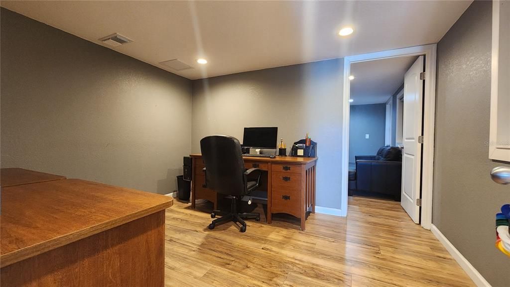 Home Office, Interior, Recessed Lighting, Wood Texture Flooring