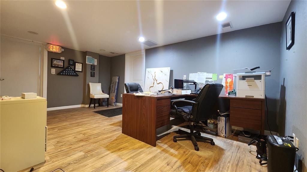 Home Office, Interior, Recessed Lighting, Wood Texture Flooring