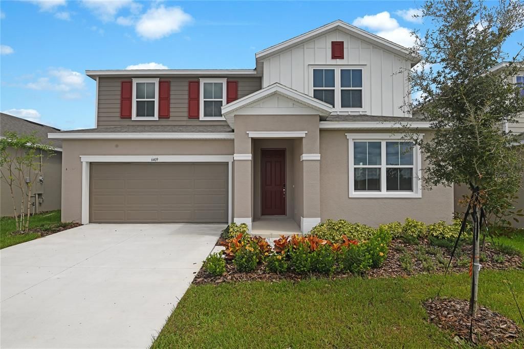 Attached, Exterior, Facade, Farmhouse