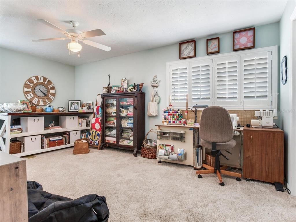 Home Office, Interior