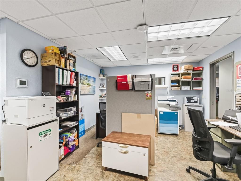 Home Office, Interior