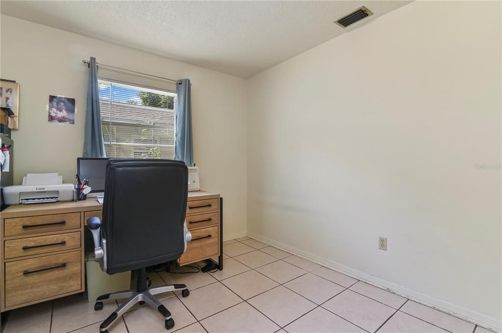 Home Office, Interior
