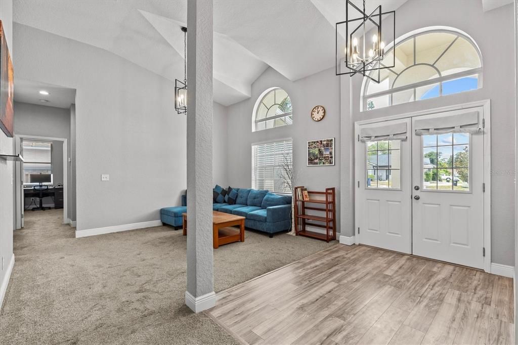 Interior, Pendant Lights, Recessed Lighting, Wood Texture Flooring