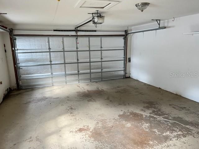 Garage, Interior