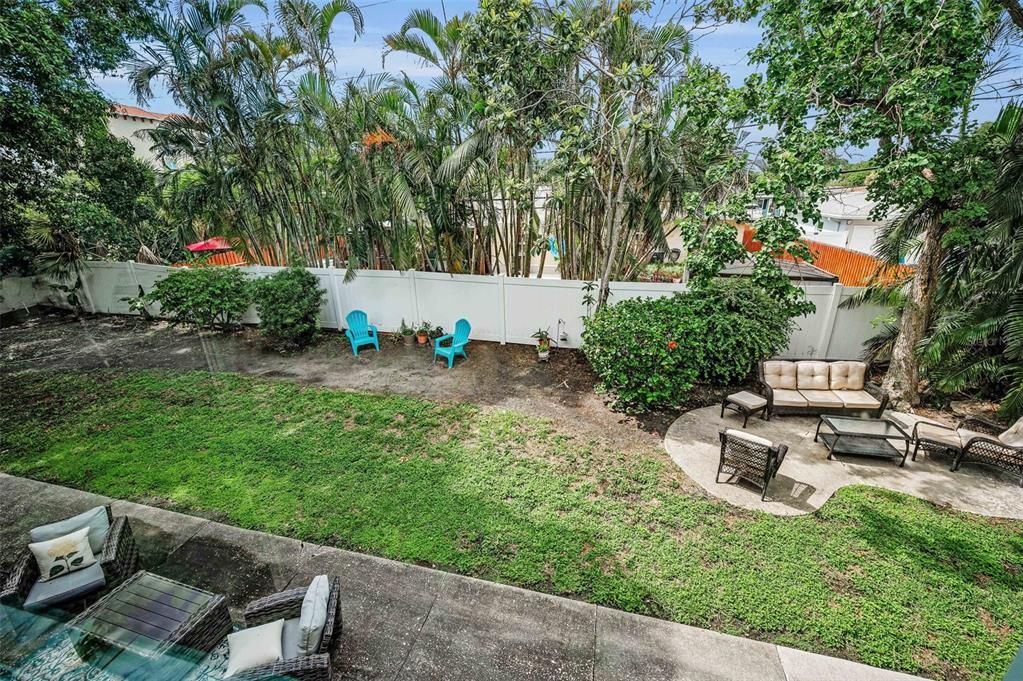 Backyard, Exterior
