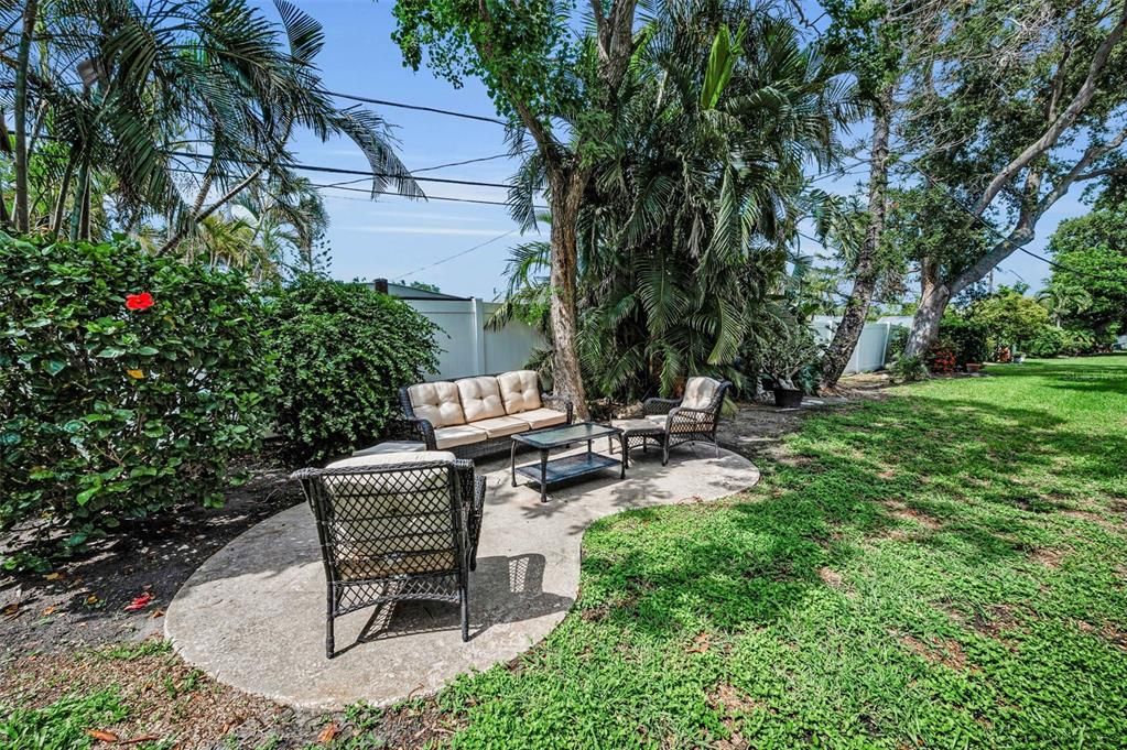 Backyard, Exterior