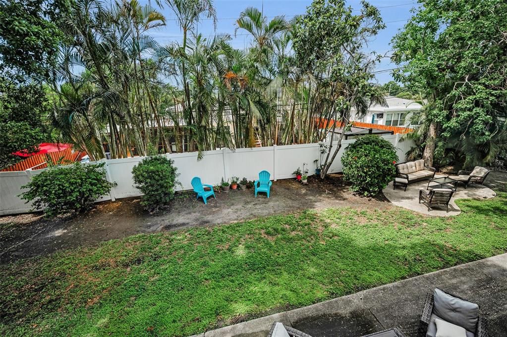 Backyard, Exterior
