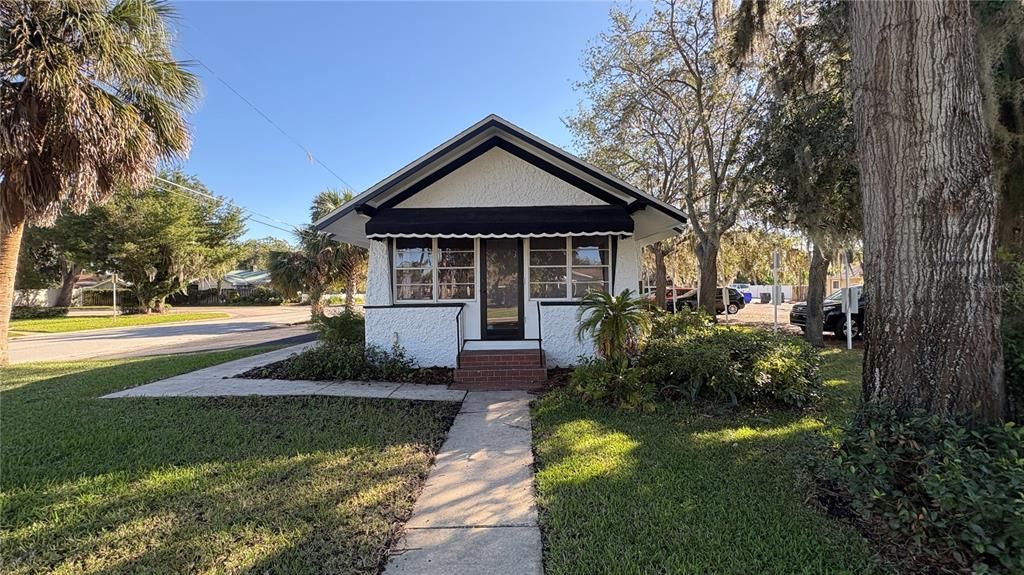 Exterior, Facade, American Craftsman