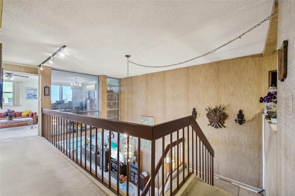 Chandelier, Interior