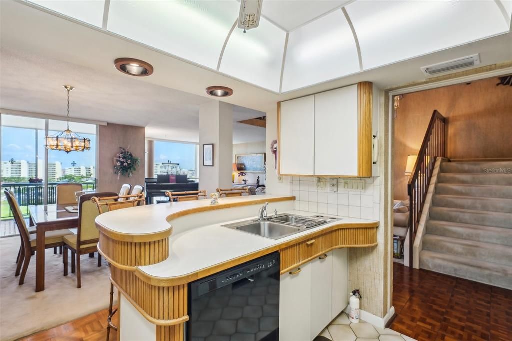 Chandelier, Dining room, Interior, Kitchen, Living room, Pendant Lights, Wood Texture Flooring