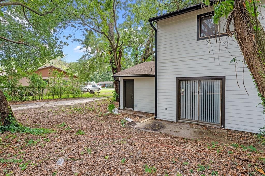 Backyard, Exterior