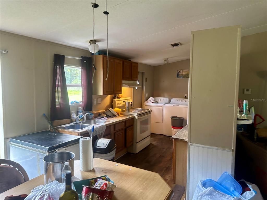 Interior, Pendant Lights, Washer, Wood Texture Flooring