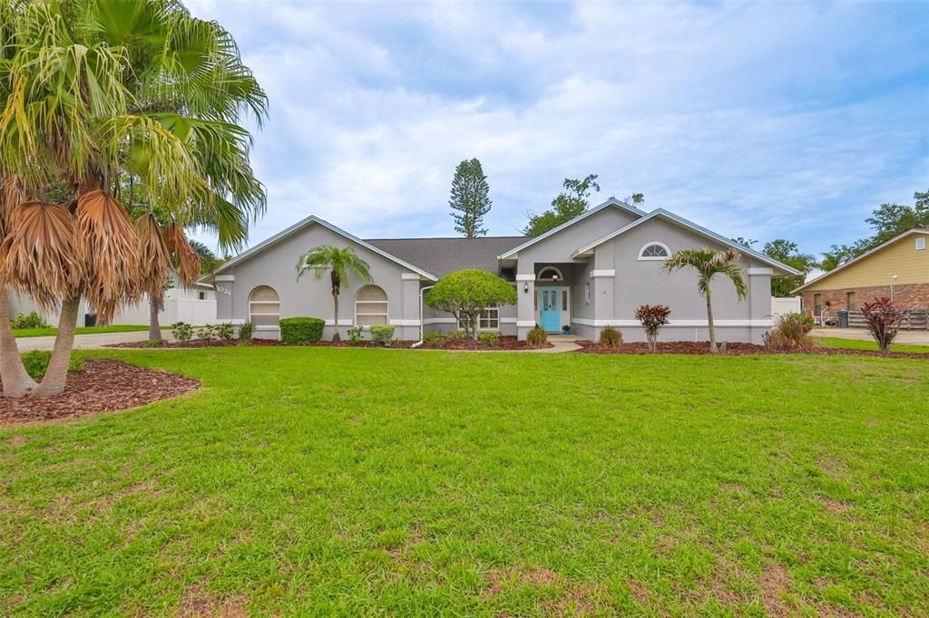 Backyard, Exterior, Facade, Ranch