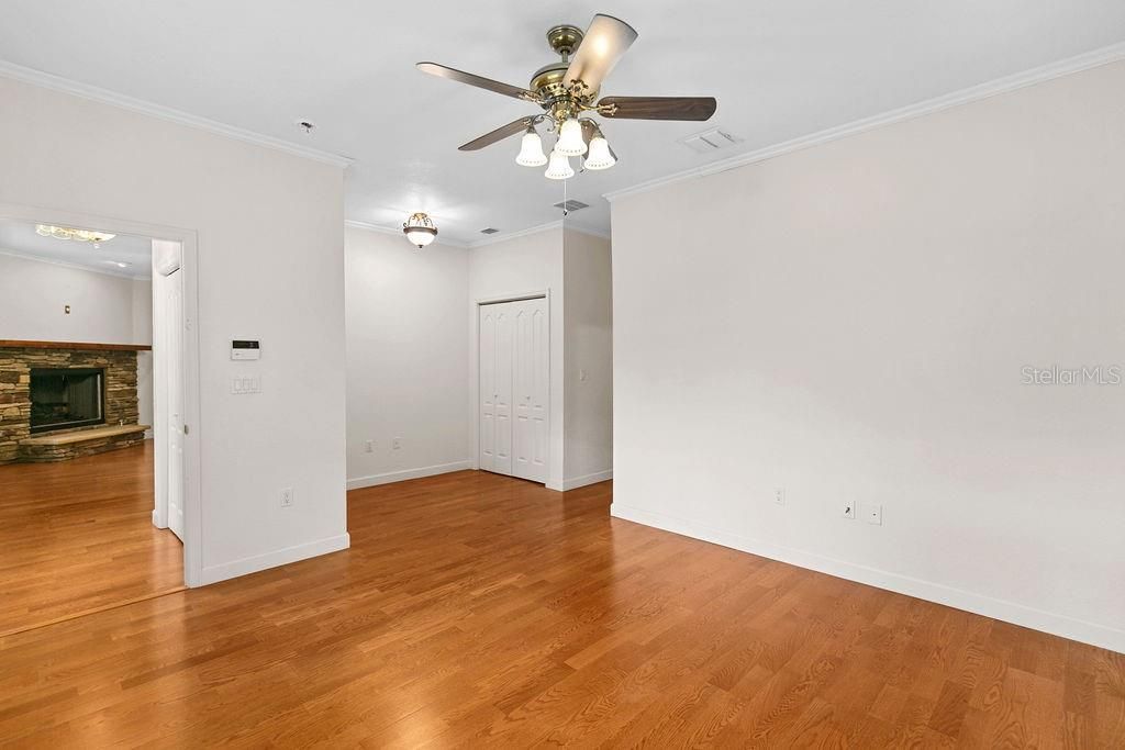 DE Listing image placeholder