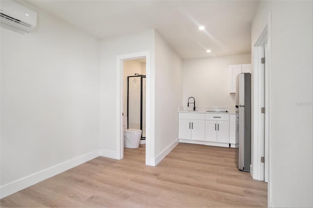 Bathroom, Interior, Recessed Lighting, Wood Texture Flooring