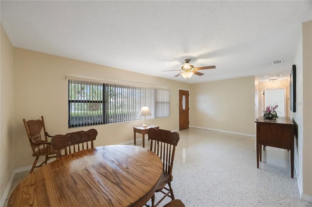 Dining room, Interior