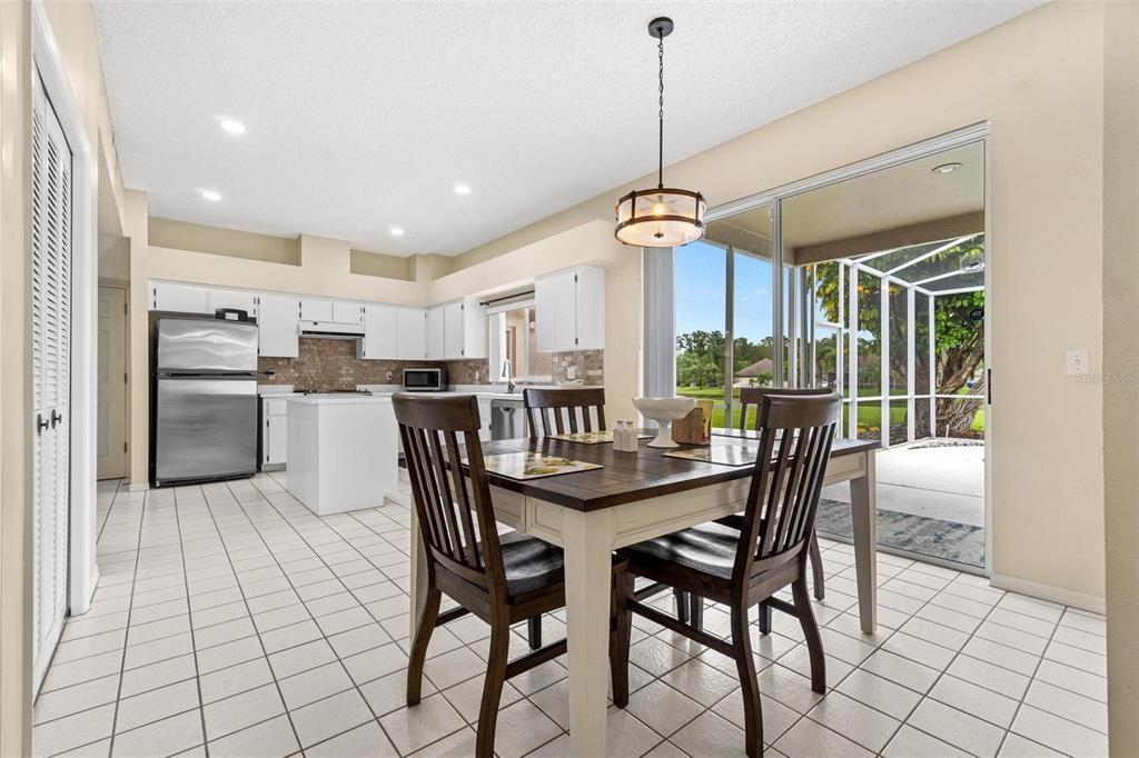 Dining room, Interior, Kitchen, Pendant Lights, Recessed Lighting, Stainless Steel Appliances