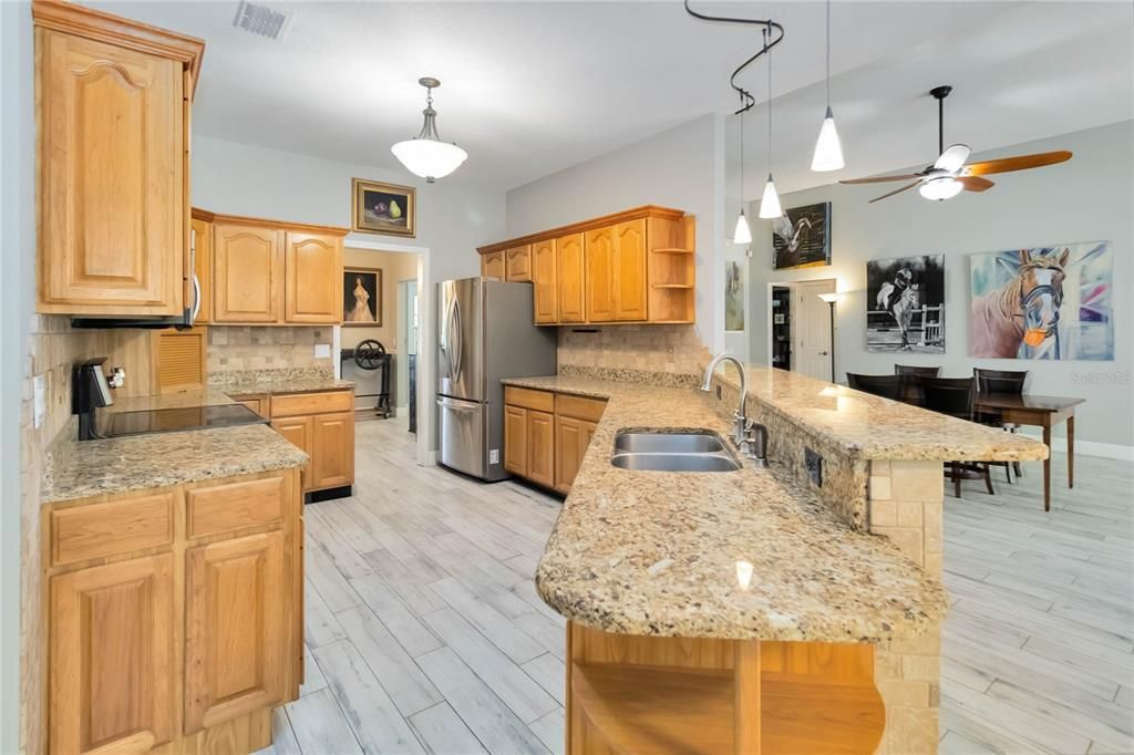 Dining room, Interior, Kitchen, Pendant Lights, Wood Texture Flooring