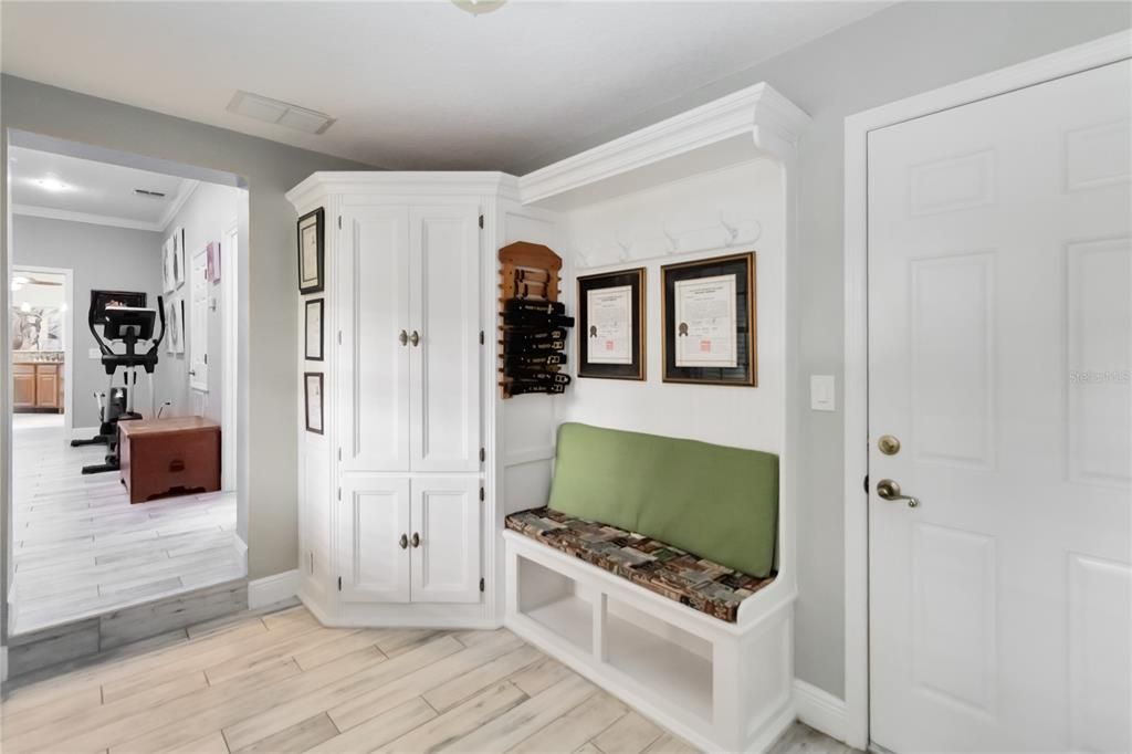 Fitness Equipment, Interior, Recessed Lighting, Wood Texture Flooring