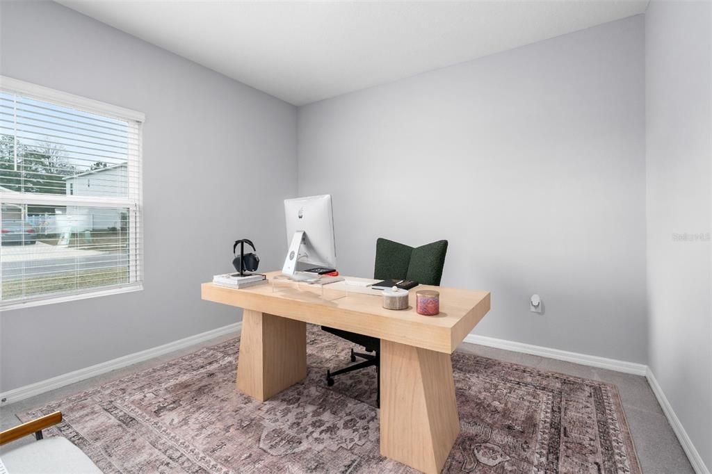 Home Office, Interior