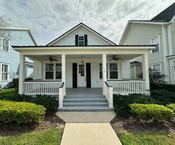 Exterior, Facade, American Craftsman