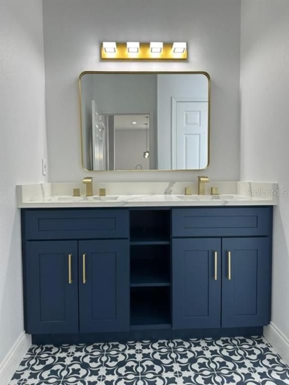 Bathroom, Dual Sink Vanities, Interior