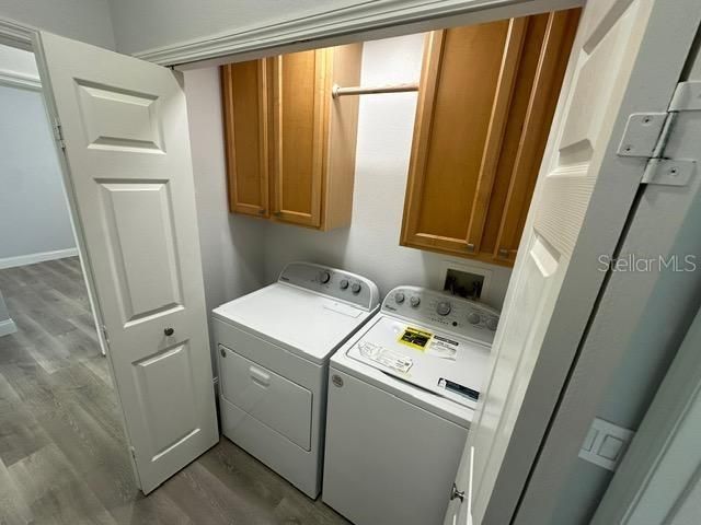 Interior, Washer, Wood Texture Flooring