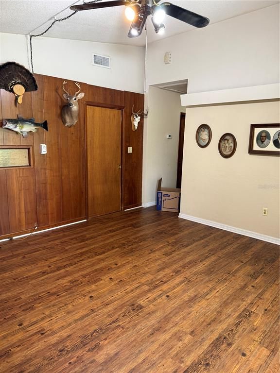 Empty room, Interior, Wood Texture Flooring, Wooden Walls