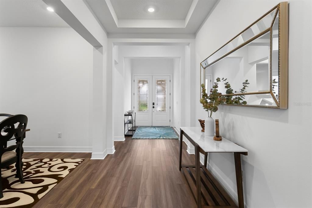 Interior, Recessed Lighting, Wood Texture Flooring