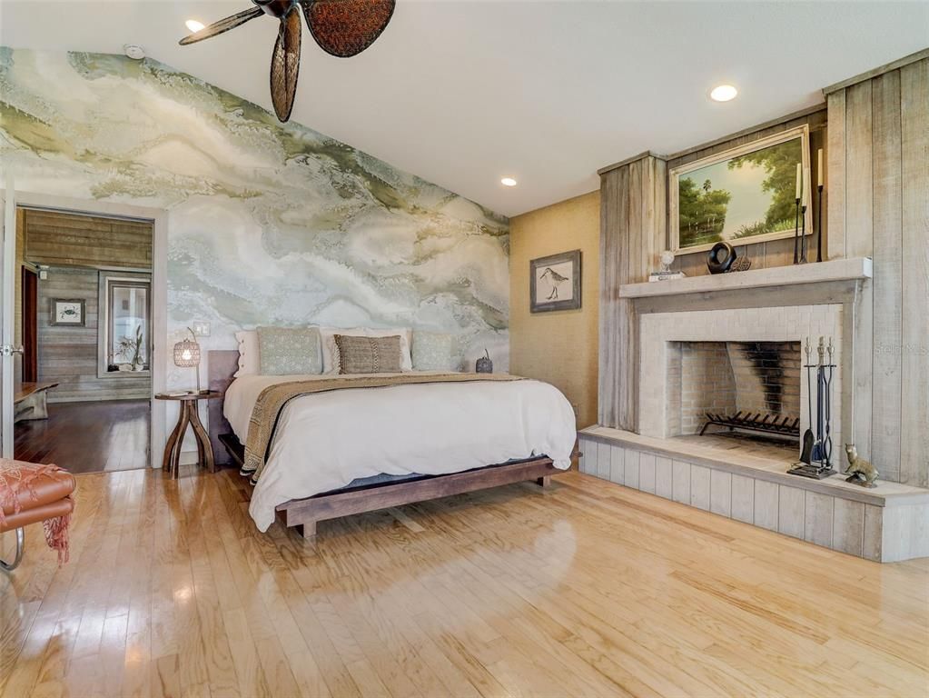 Bedroom, Fireplace, Interior, Recessed Lighting, Wood Texture Flooring