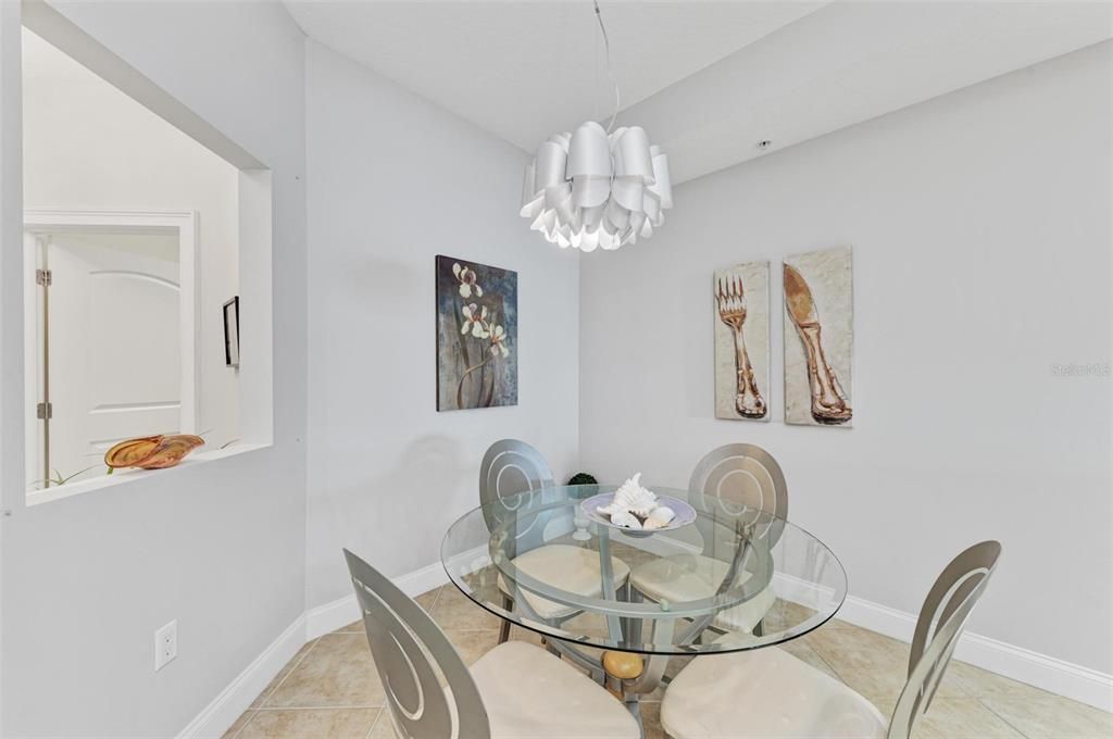 Chandelier, Dining room, Interior, Pendant Lights