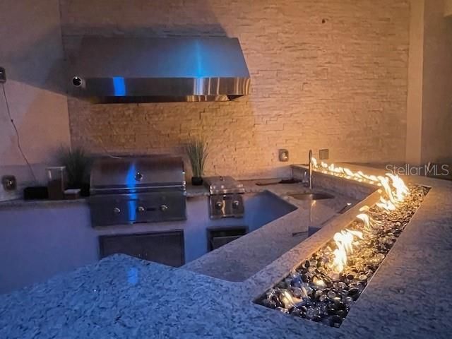 Exterior, Outdoor Kitchen