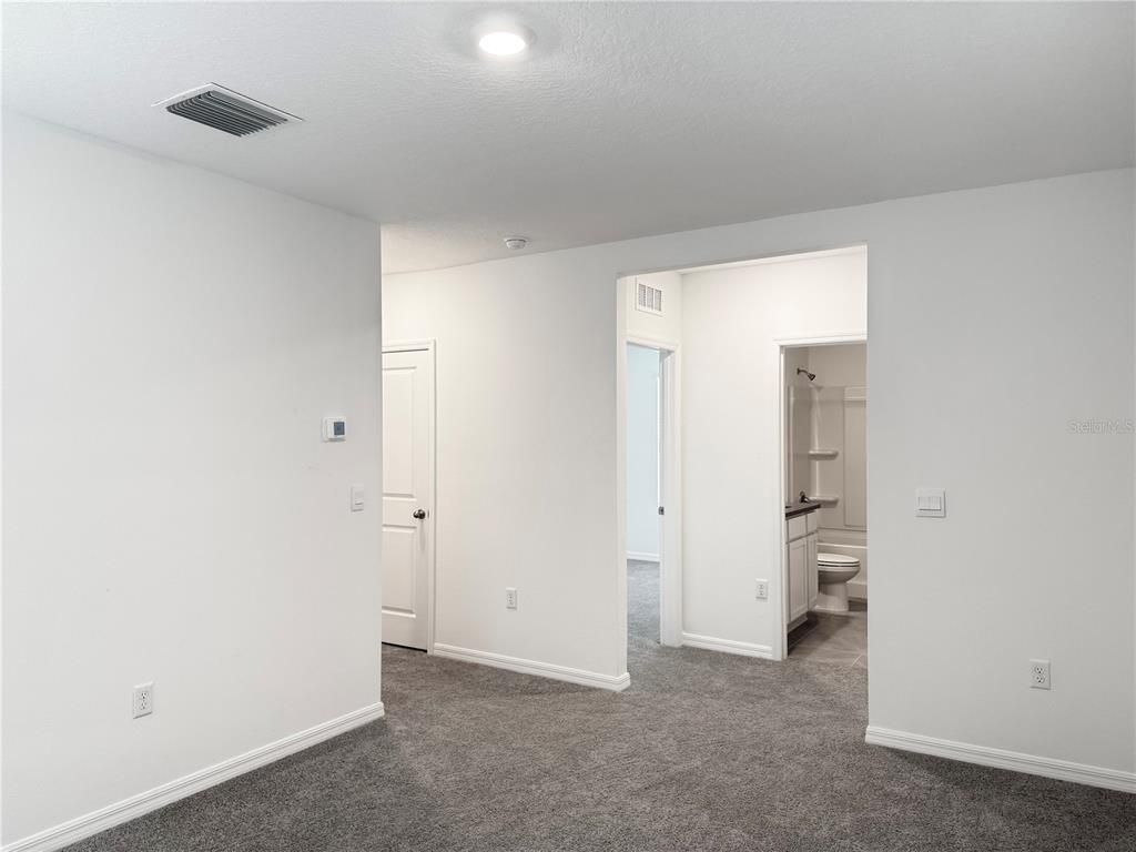 Bathroom, Empty room, Interior, Recessed Lighting