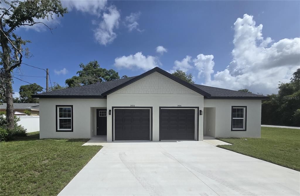Attached, Exterior, Facade, Ranch
