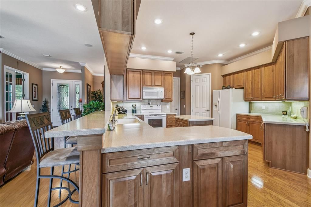 Interior, Kitchen, Pendant Lights, Recessed Lighting, Wood Texture Flooring