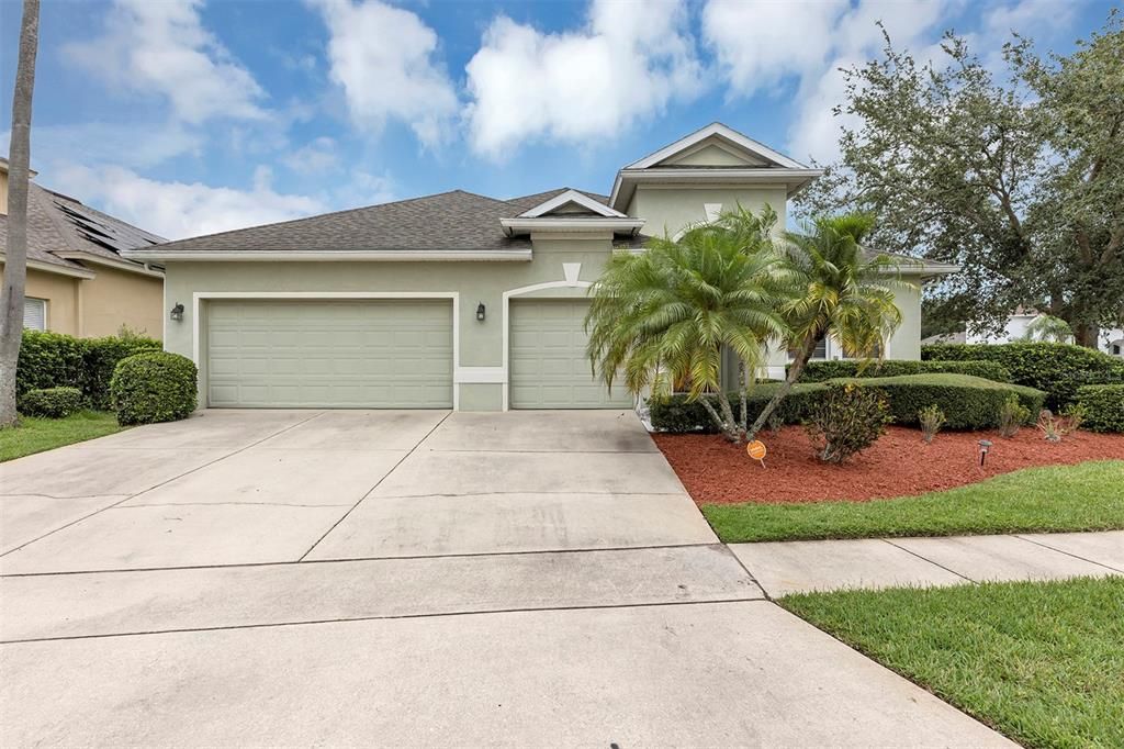 Attached, Exterior, Facade, Ranch