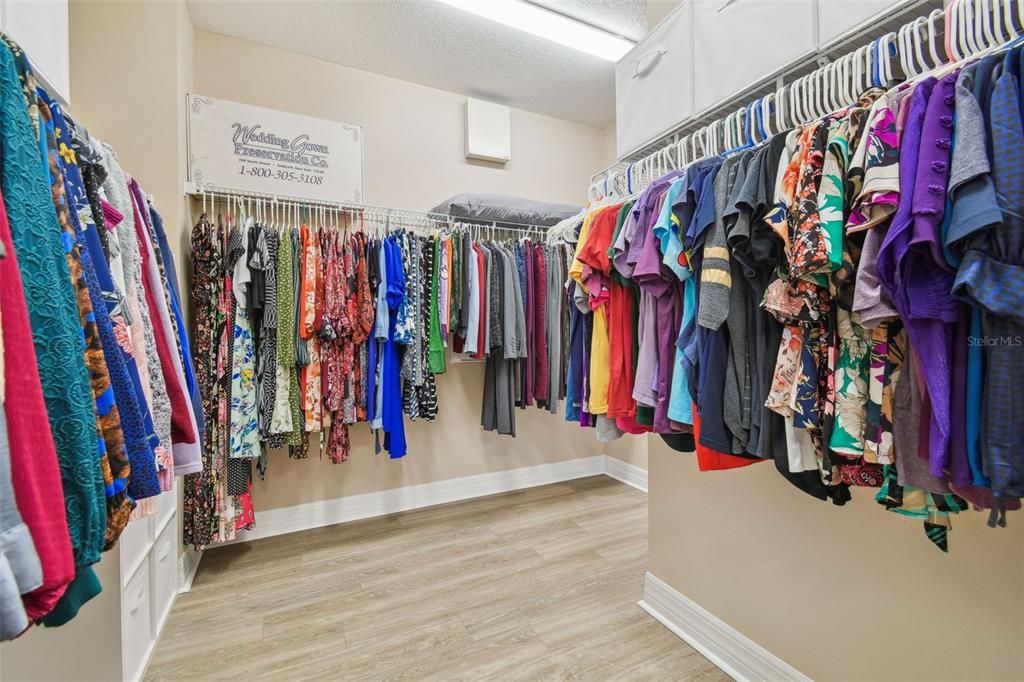 Interior, Walk-in Closets, Wood Texture Flooring