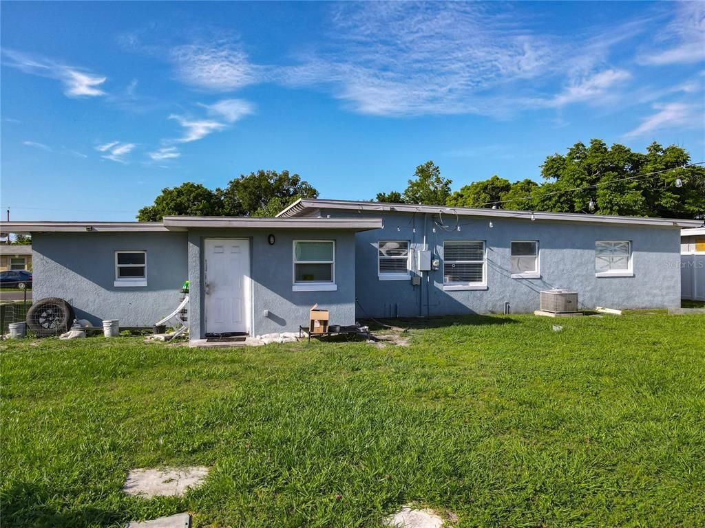 Backyard, Exterior