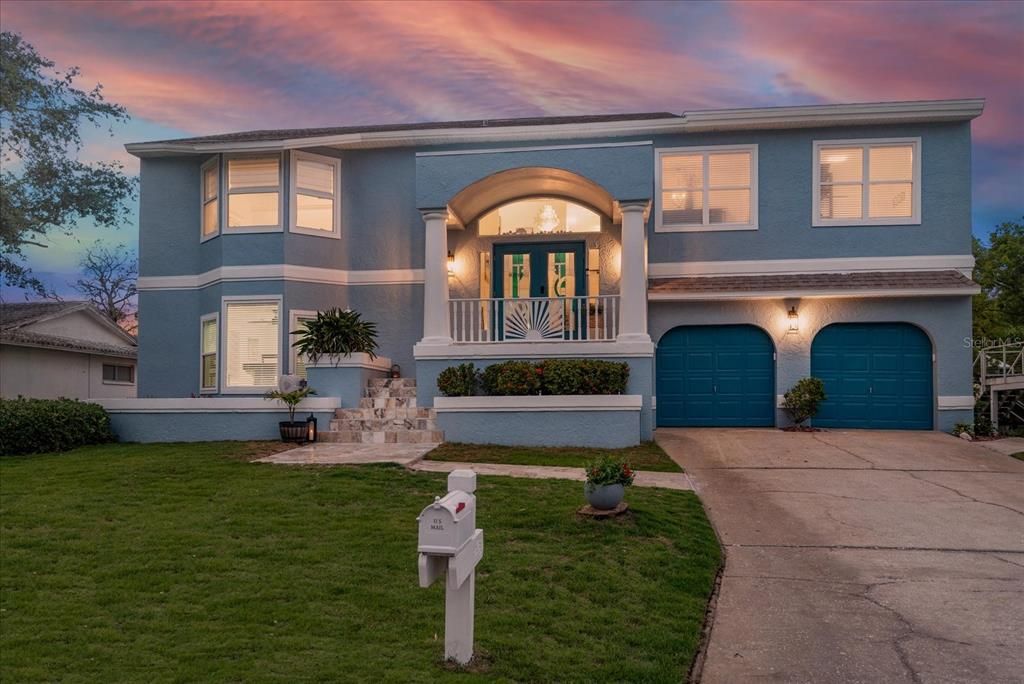 Attached, Exterior, Facade, Raised Ranch