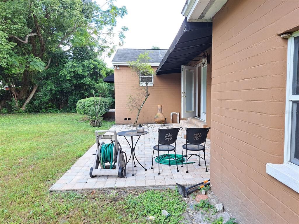 Backyard, Exterior, Outdoor Kitchen