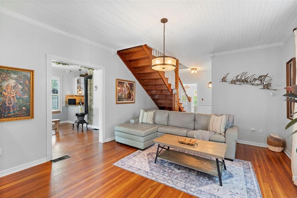 Interior, Living room, Pendant Lights, Wood Texture Flooring