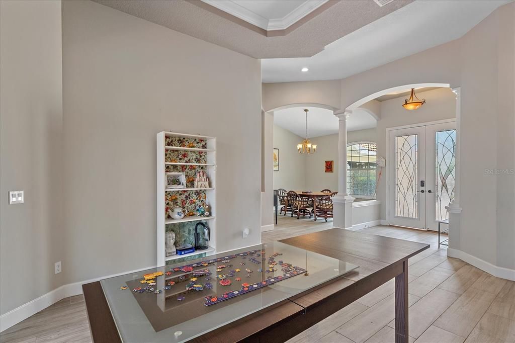 Chandelier, Dining room, Interior, Pendant Lights, Recessed Lighting, Wood Texture Flooring