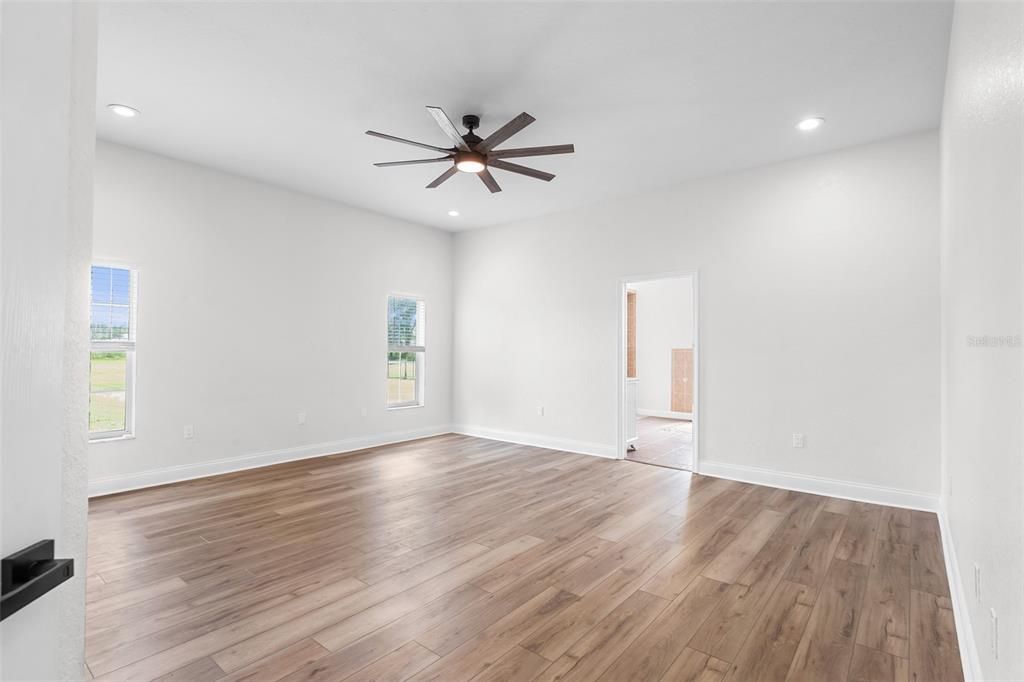 Empty room, Interior, Recessed Lighting, Wood Texture Flooring