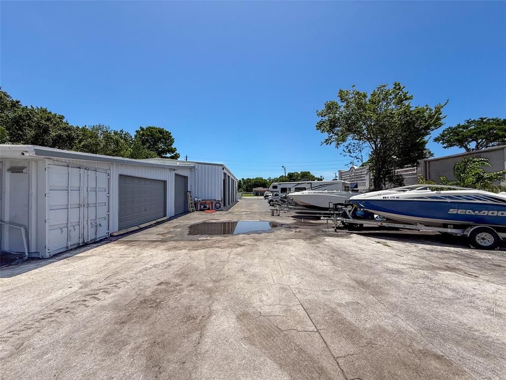 Detached Garage, Exterior